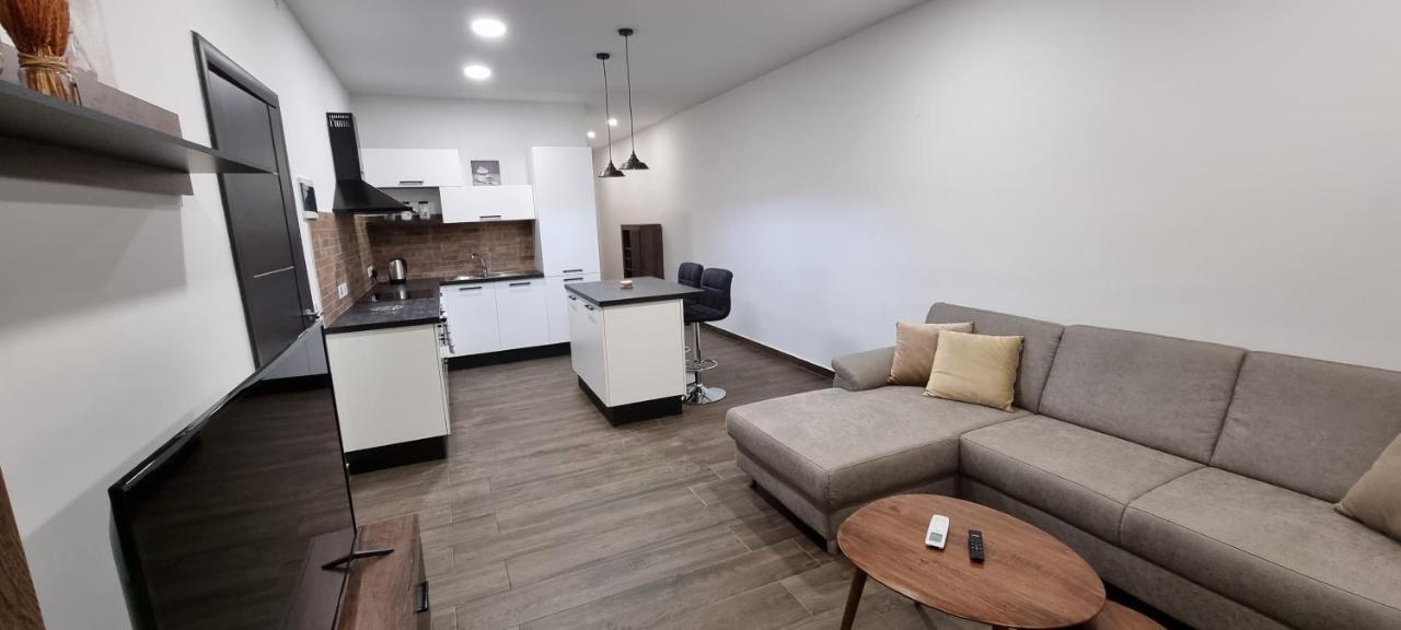 Enjoy And Relax Apartment Моста Екстериор снимка